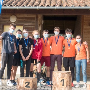 Podium lycée. En or : Thomas, Paul, Lucas, Audrey