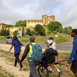 Prendre, une fois dans l'année scolaire, le temps de déambuler pour le plaisir au pied du château