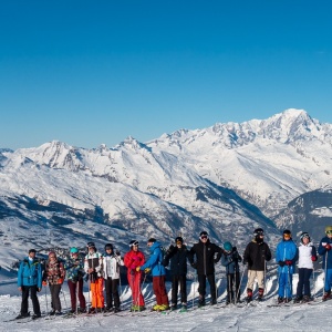Le groupe initiés/confirmés au sommet de « Roche de Mio », face au Mont-Blanc