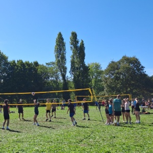 Il y avait également du volley, du sandball (handball façon « beach ») et de l'ultimate