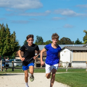 Le sprint pour la victoire en 5e garçons
