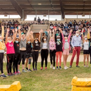 La 4e2, vainqueur du classement par équipe, entraînée par Coach Vidal et présidée par M. Milanowski, Proviseur