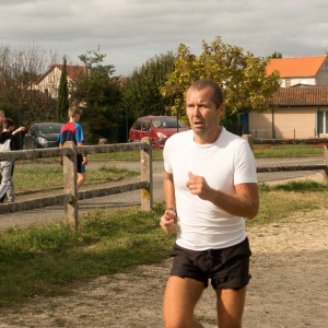 Le seul coureur qui couru les courses des QUATRE niveaux ! Féliciations M. Belard, secondé par Mme Fadel également présente sur la piste